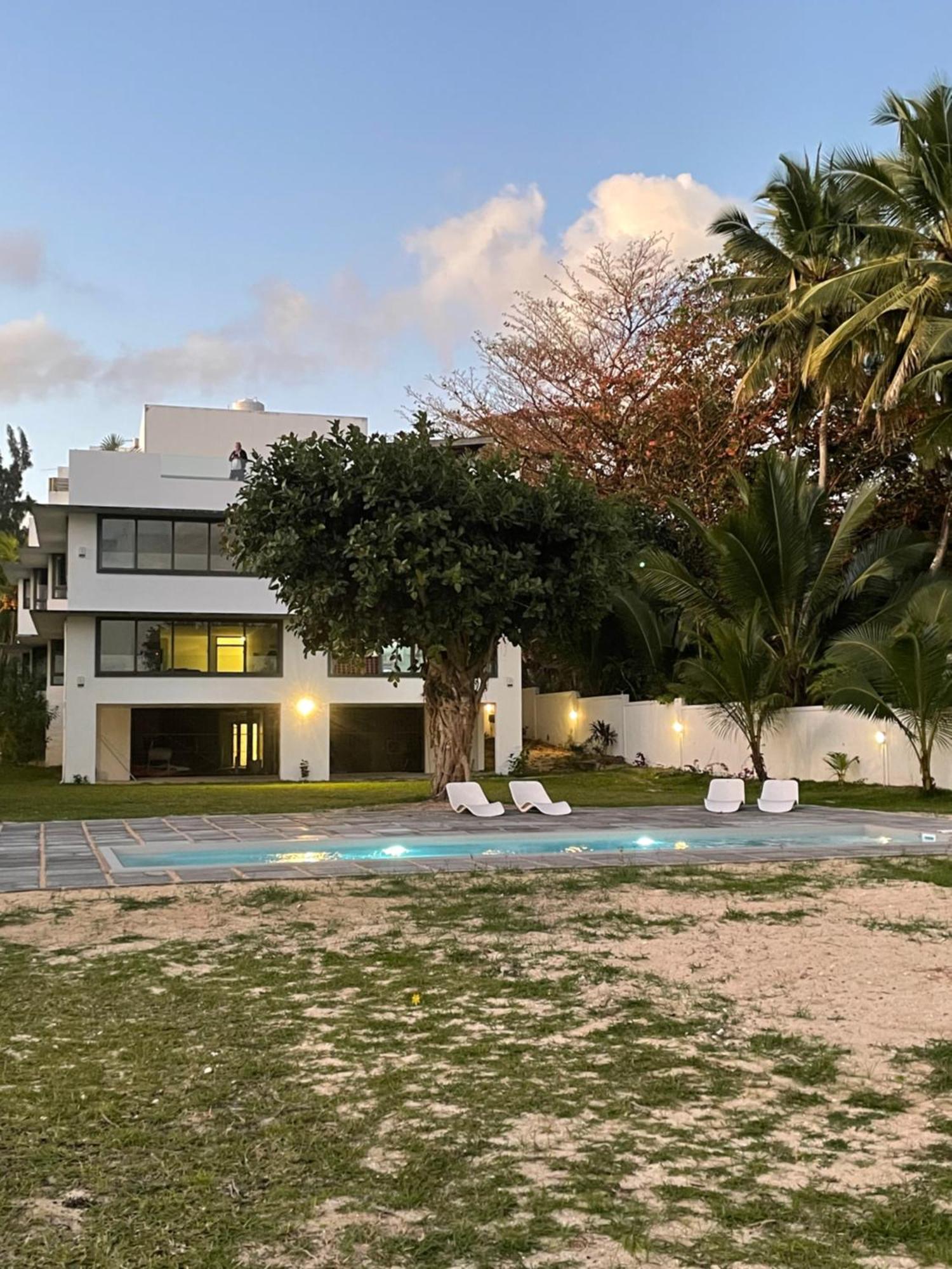 Appartement De Luxe Sur La Plage Riambel Exteriör bild