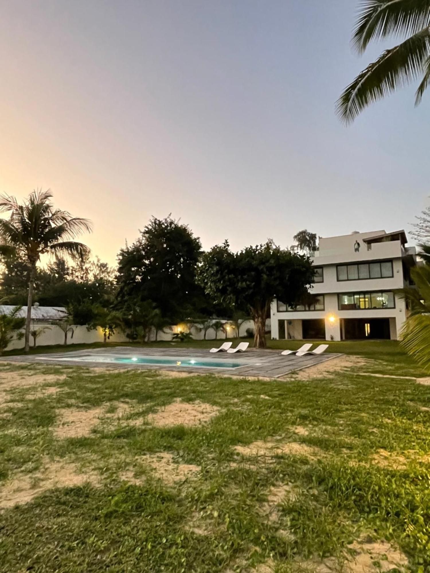 Appartement De Luxe Sur La Plage Riambel Exteriör bild
