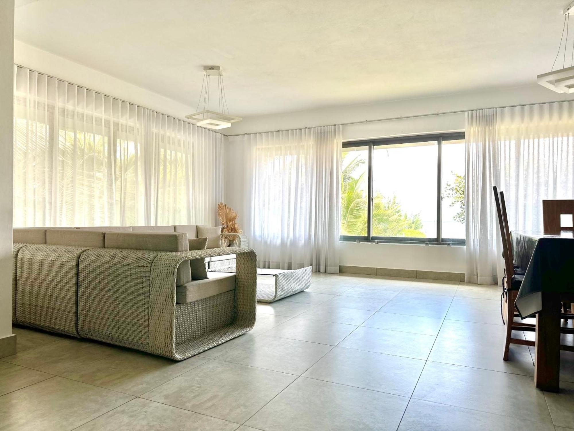 Appartement De Luxe Sur La Plage Riambel Exteriör bild